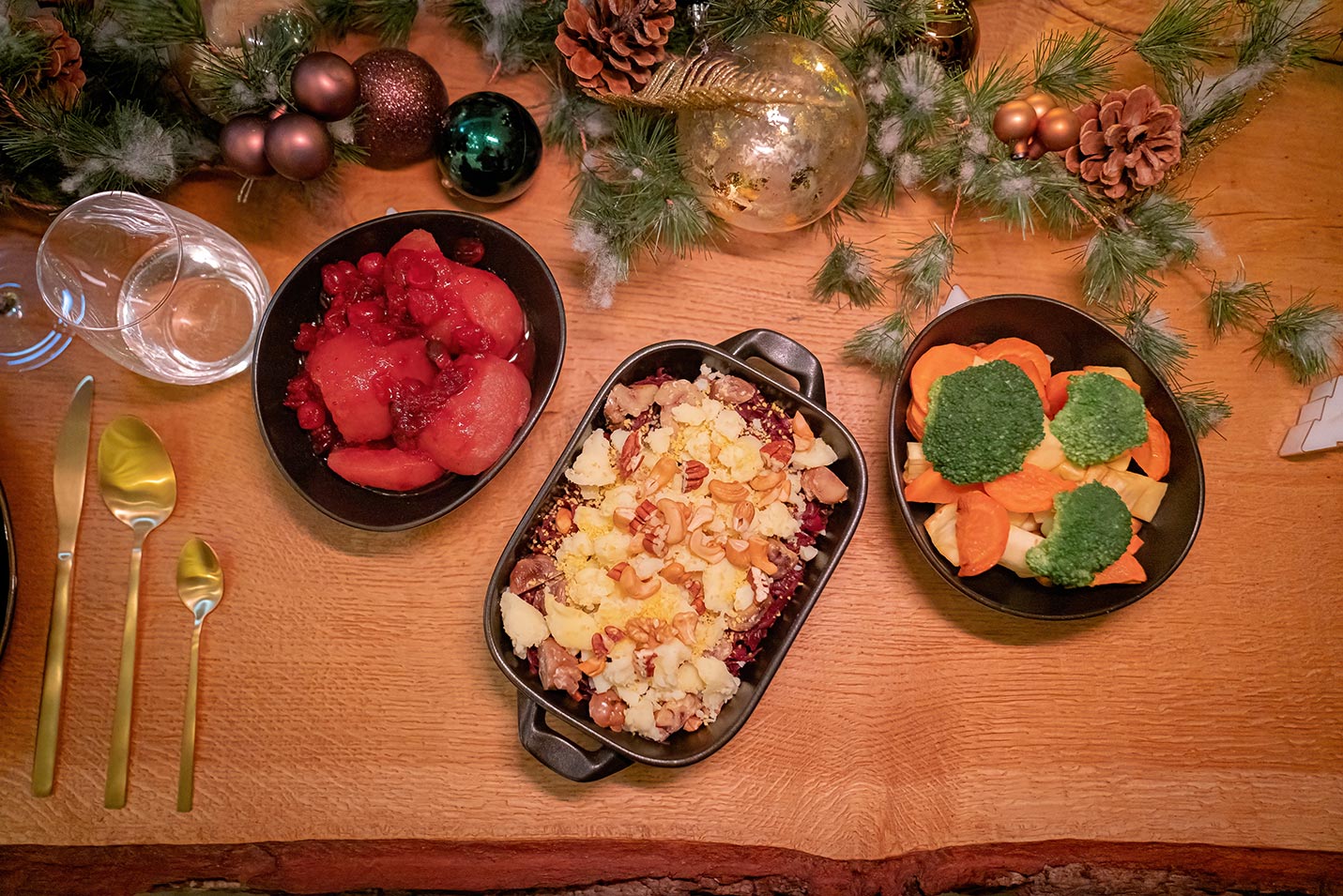 Heerlijke bijgerechten en nagerecht met het kerstdiner van Uitgekookt